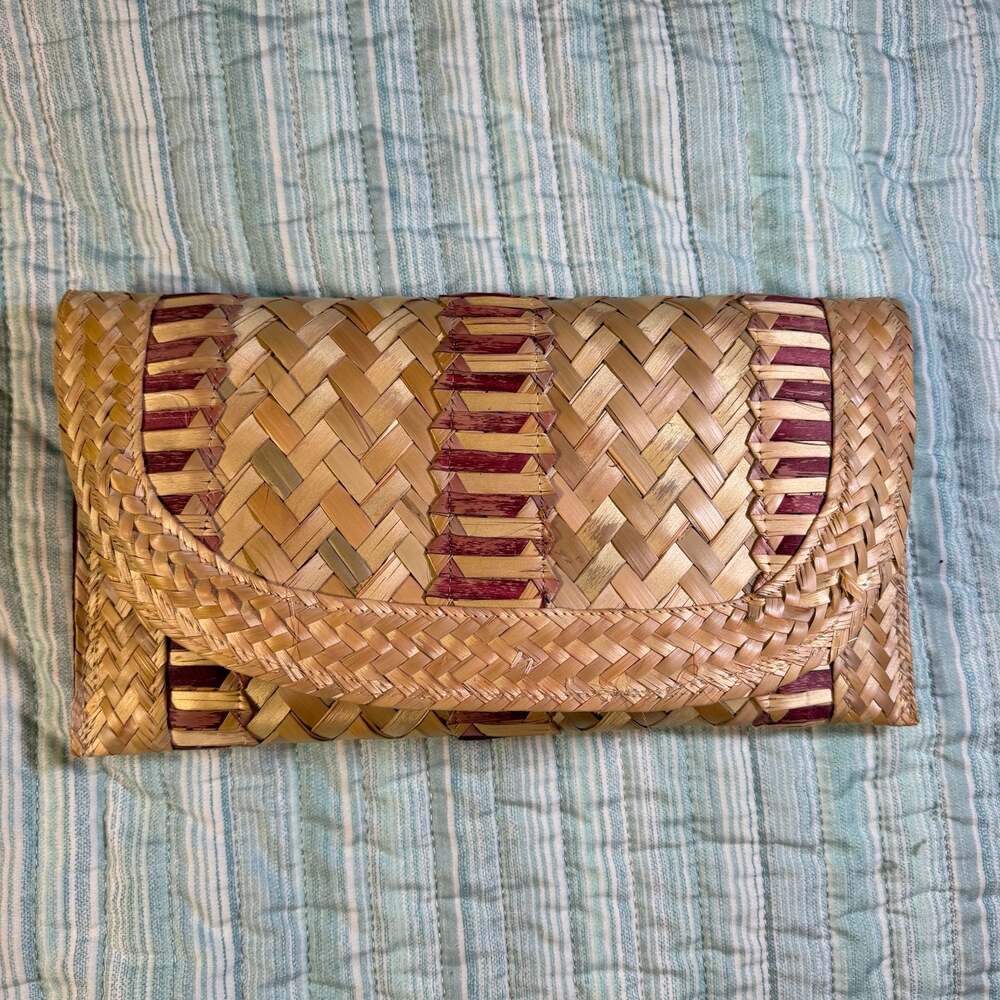 Vintage Woven Straw Envelope Clutch Purse Maroon Lining Boho Beach